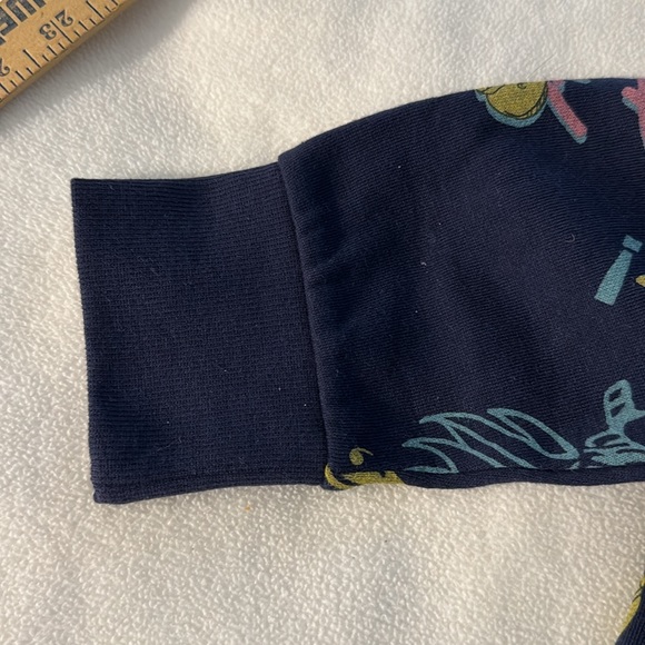 NWT Disney villains light weight sweatshirt. Size 12 - Picture 9 of 9